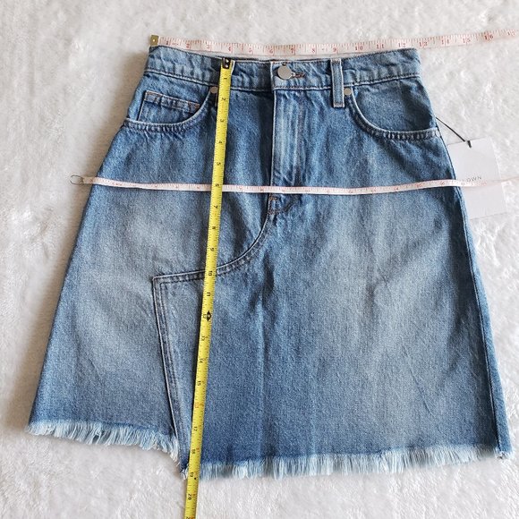 BLDWN Andie Asymmetric Frayed A Line Blue Denim Skirt SZ 24 - Picture 14 of 15